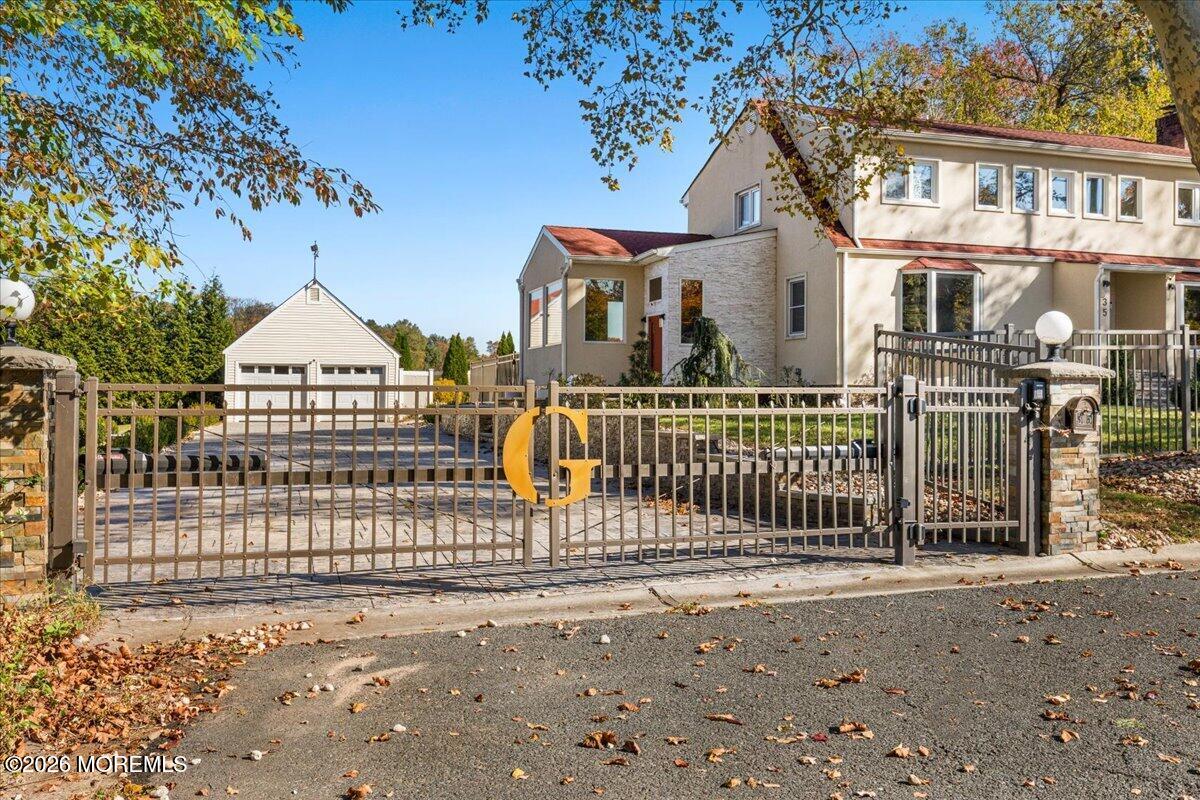 35 Farrington Avenue East Brunswick NJ 08816