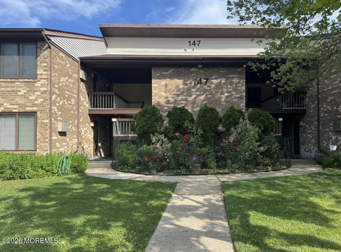 147 Amberly Drive Manalapan NJ 07726