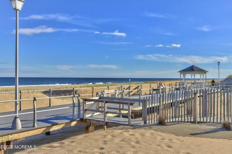 124 Neptune Place Sea Girt NJ 08750