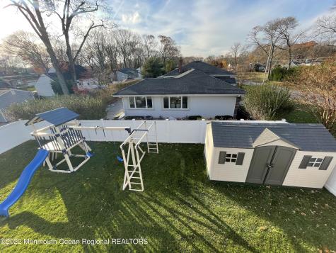 282 Berger Avenue Oakhurst NJ 07755