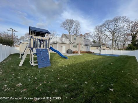 282 Berger Avenue Oakhurst NJ 07755