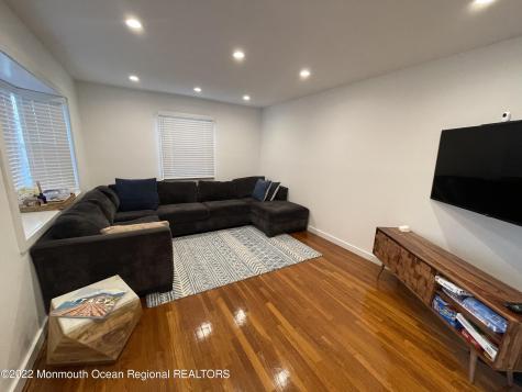 282 Berger Avenue Oakhurst NJ 07755