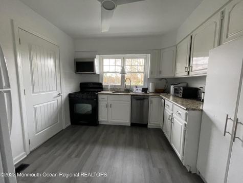 282 Berger Avenue Oakhurst NJ 07755