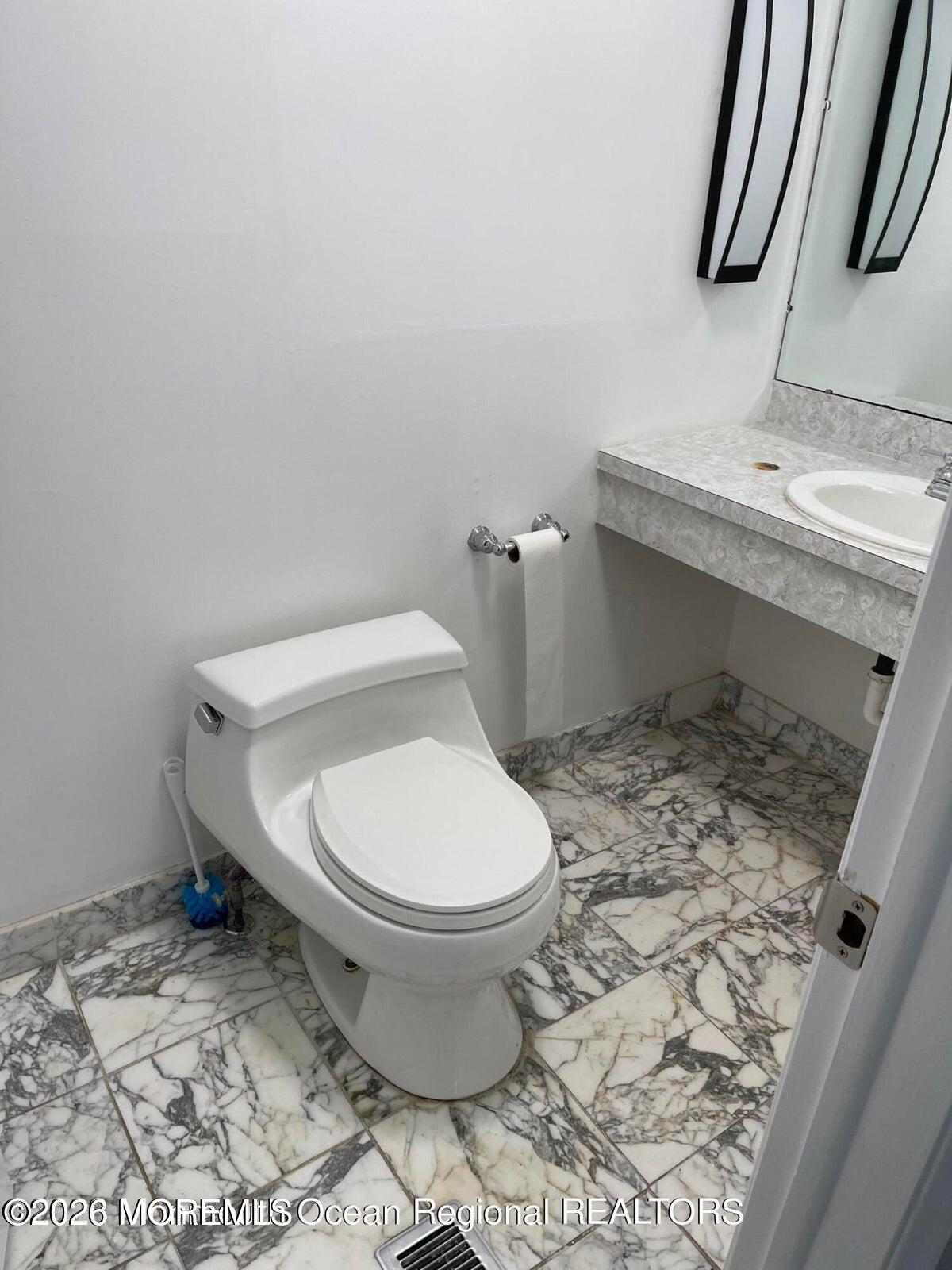6 Dwight Drive Ocean Twp NJ 07712