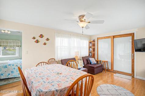 1022 S Green Street Tuckerton NJ 08087