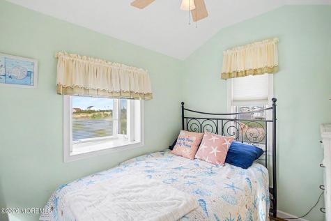 1022 S Green Street Tuckerton NJ 08087
