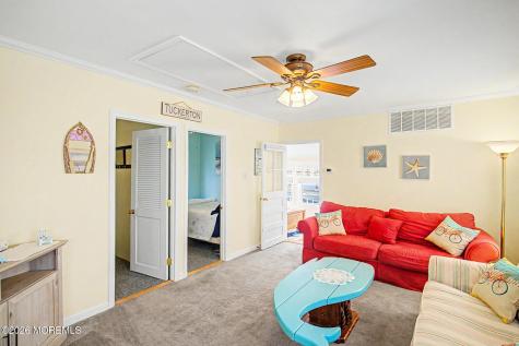 1022 S Green Street Tuckerton NJ 08087