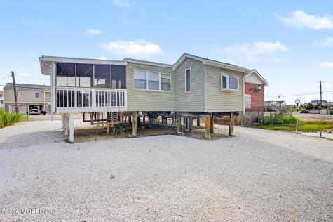 1022 S Green Street Tuckerton NJ 08087