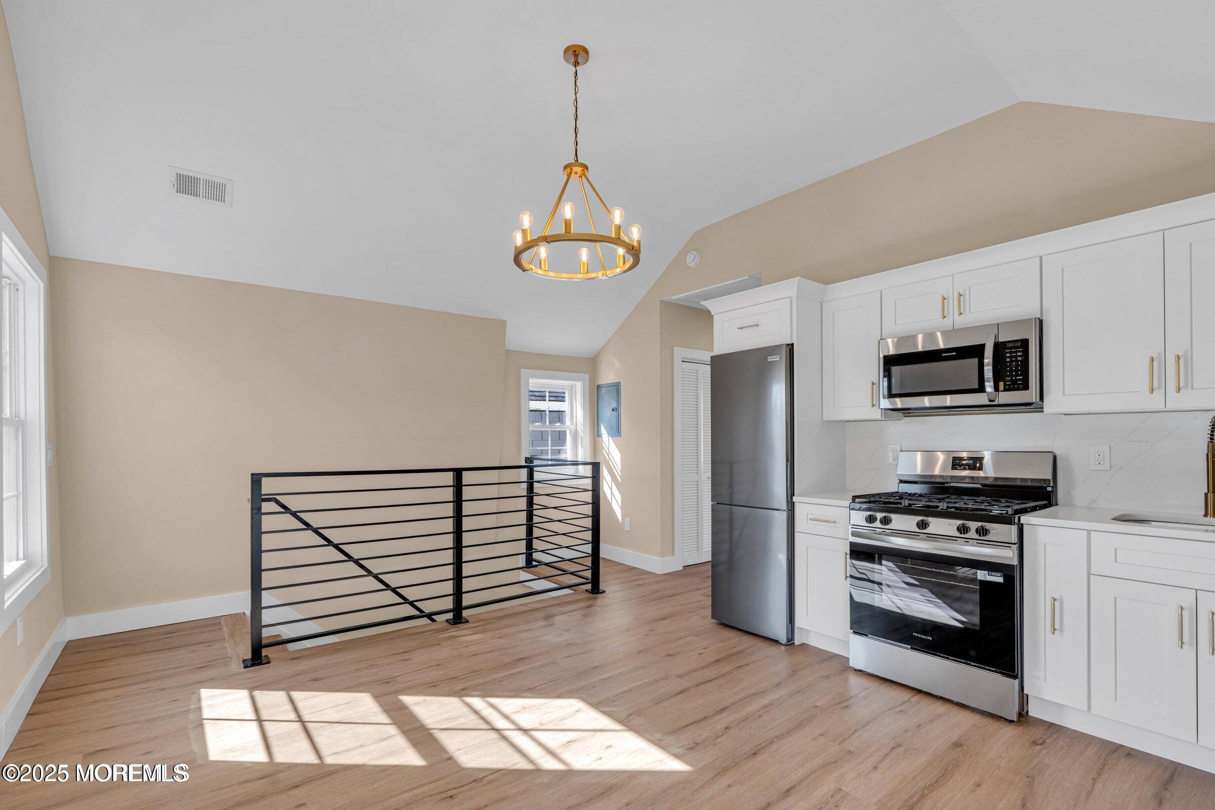 39 Seadrift Avenue Highlands NJ 07732