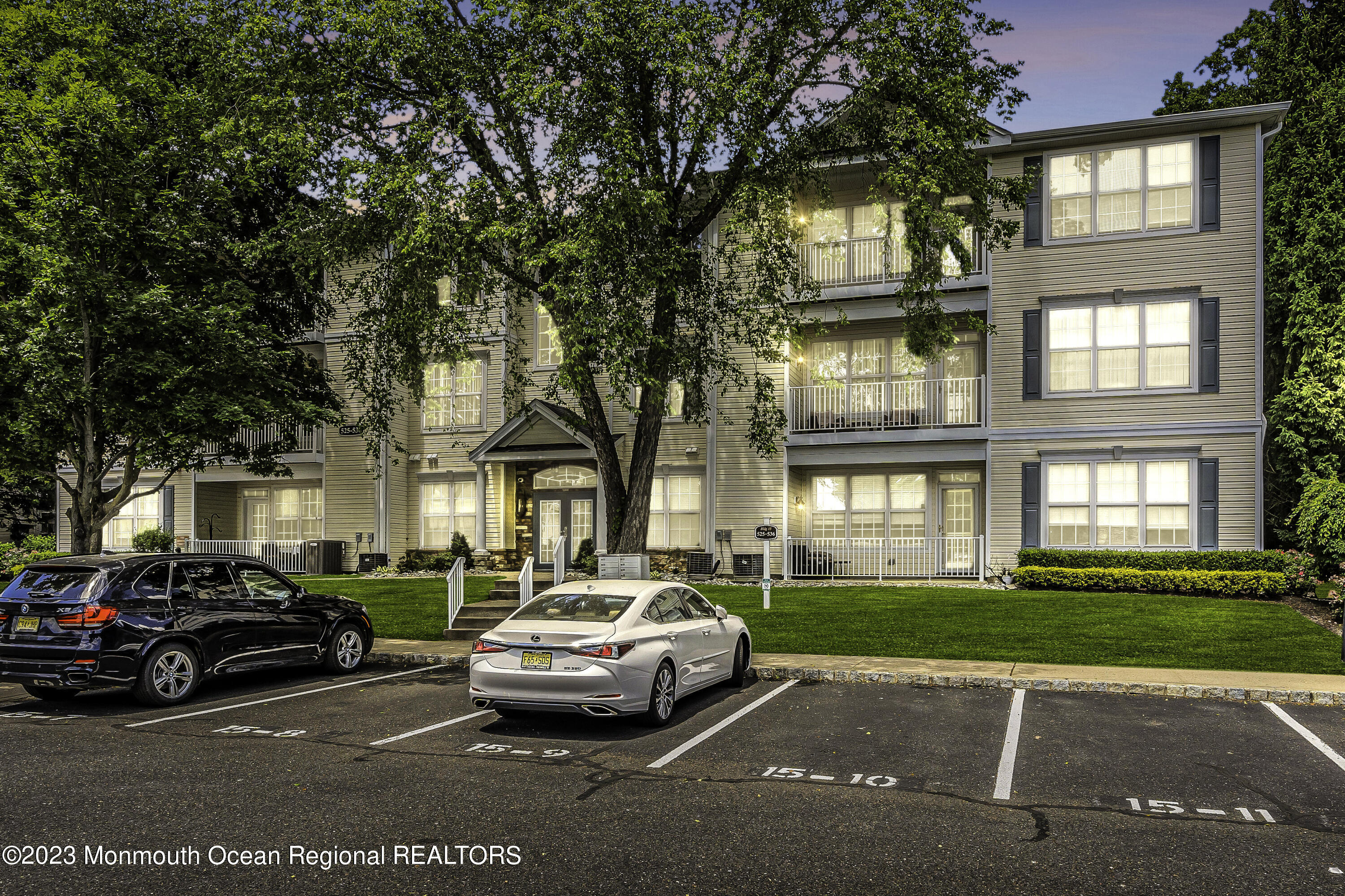 536 St Andrews Place Manalapan NJ 07726