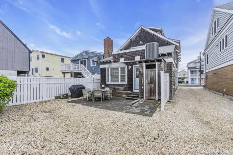 196 Third Avenue Manasquan NJ 08736