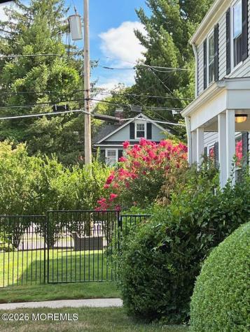 124 Mclaren Street Red Bank NJ 07701