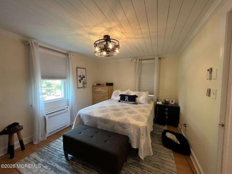124 Mclaren Street Red Bank NJ 07701