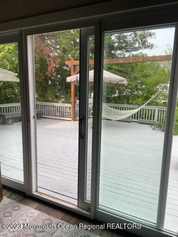 7 Slocum Place Oakhurst NJ 07755