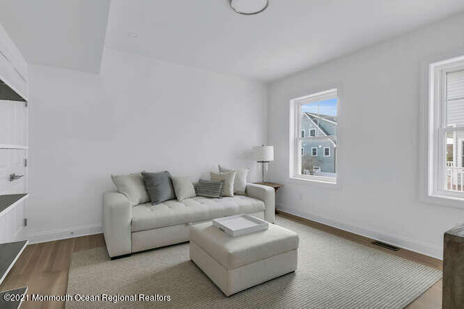 916 Ocean Avenue Mantoloking NJ 08738