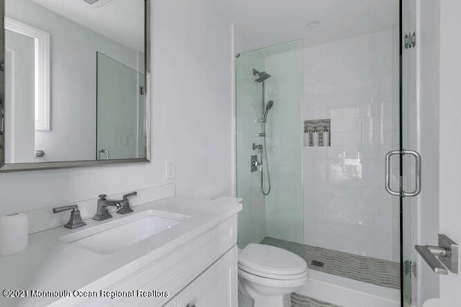 916 Ocean Avenue Mantoloking NJ 08738