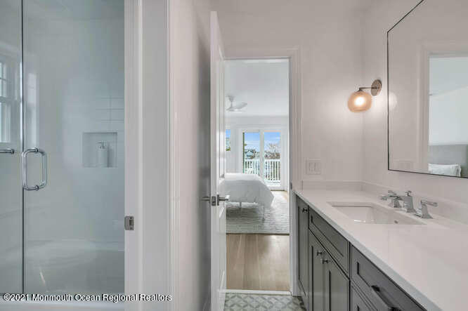 916 Ocean Avenue Mantoloking NJ 08738