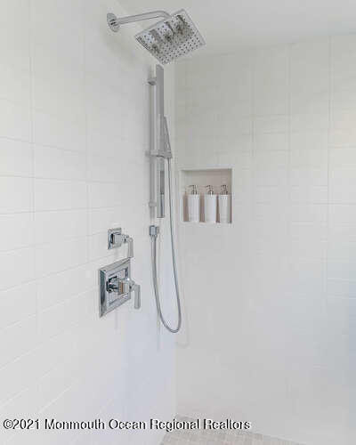 916 Ocean Avenue Mantoloking NJ 08738