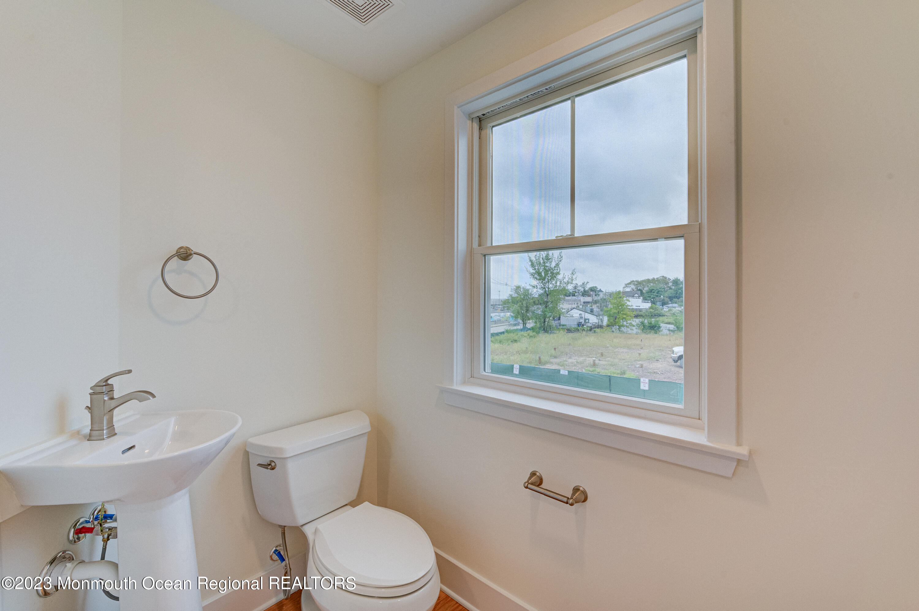 2 Raritan Cove Keyport NJ 07735