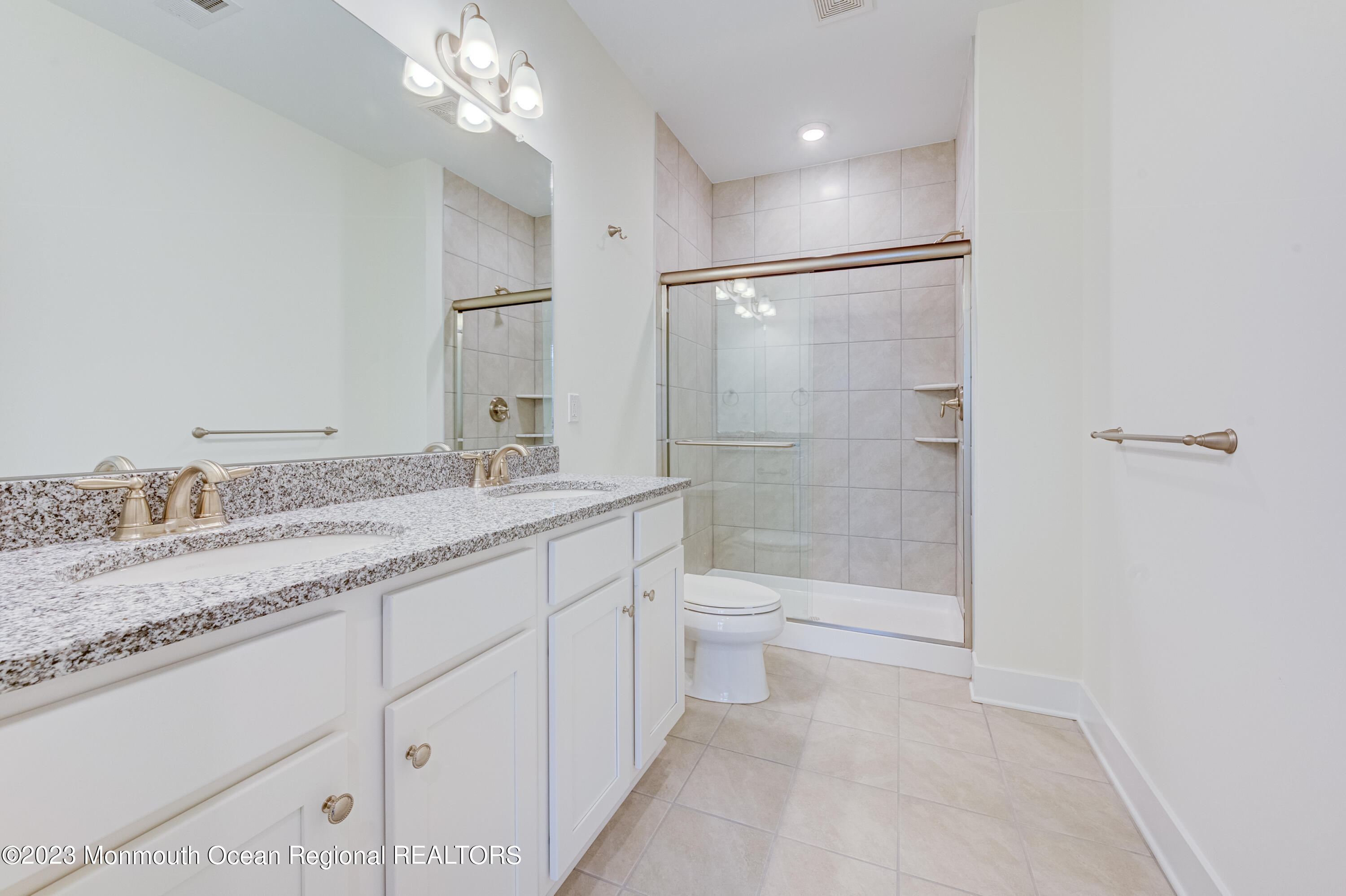 2 Raritan Cove Keyport NJ 07735