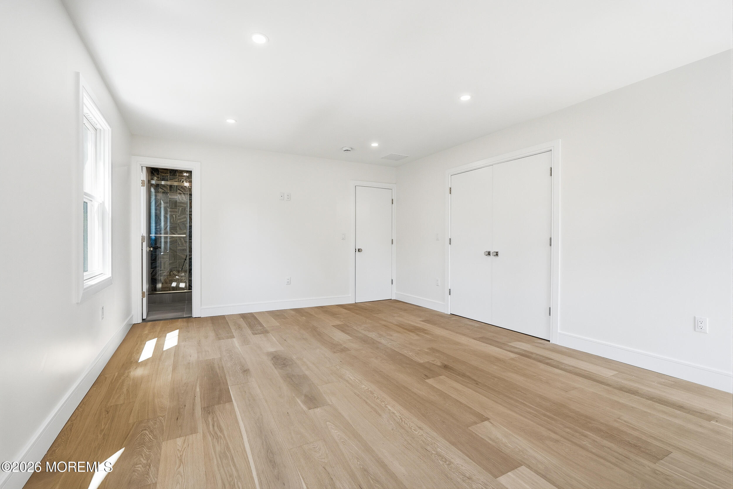 19 Roslyn Drive Oakhurst NJ 07755