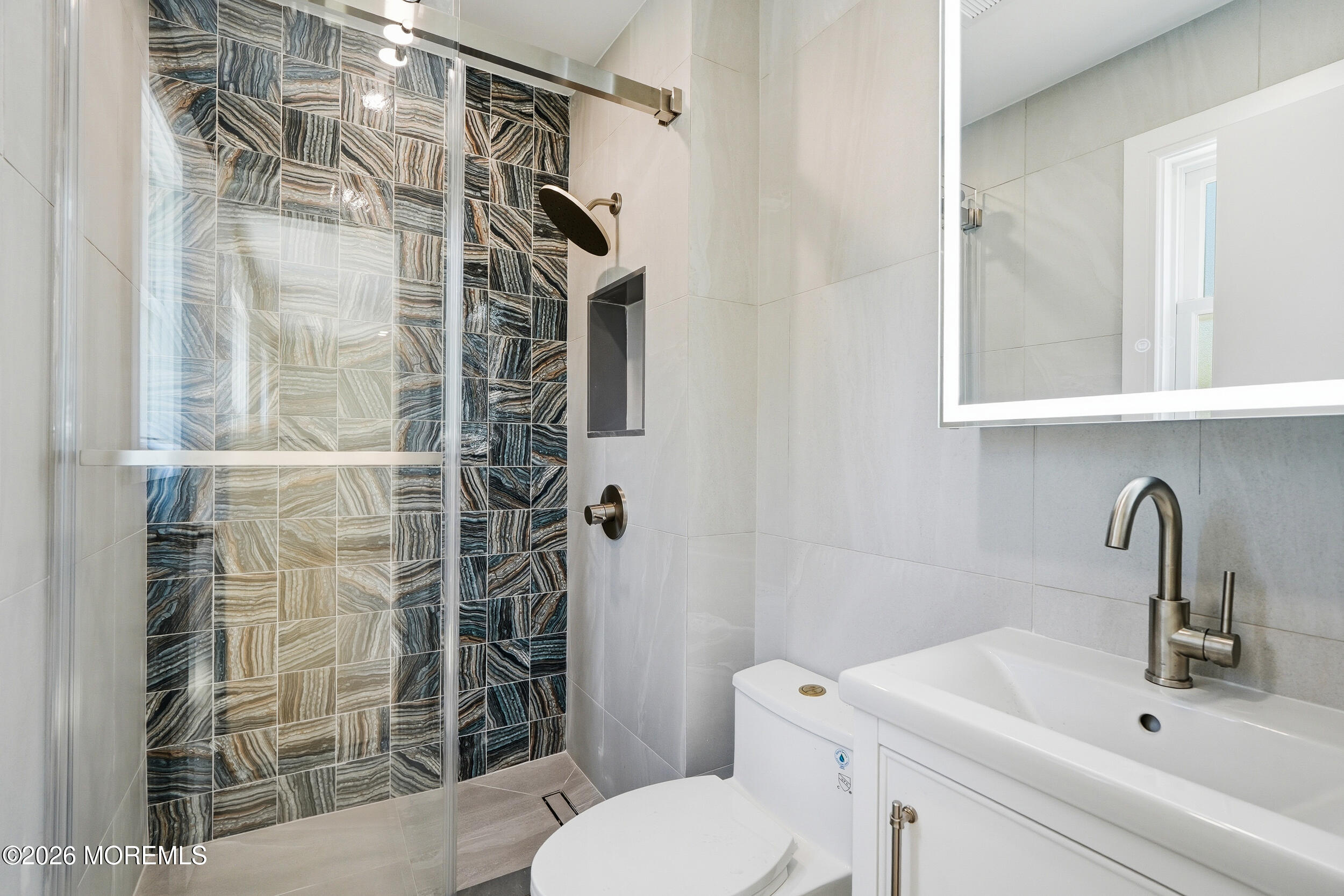 19 Roslyn Drive Oakhurst NJ 07755