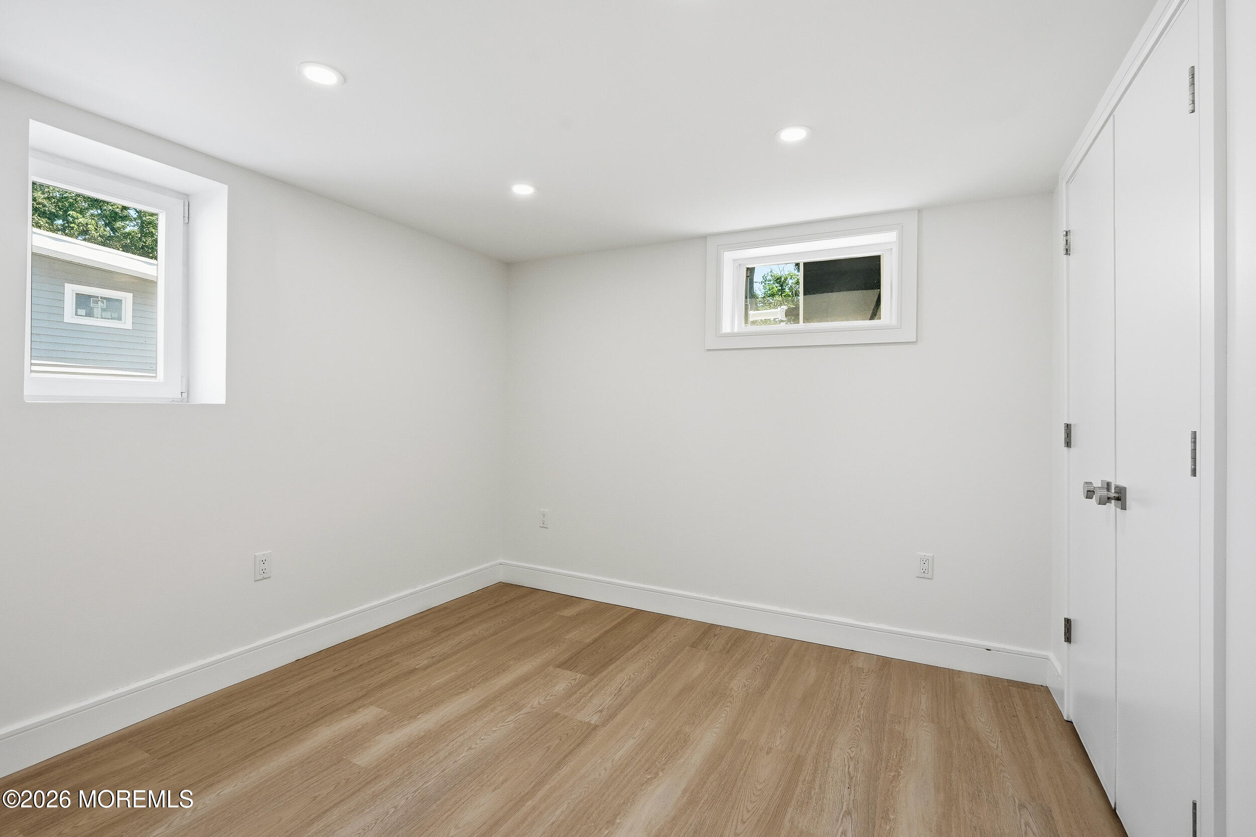 19 Roslyn Drive Oakhurst NJ 07755