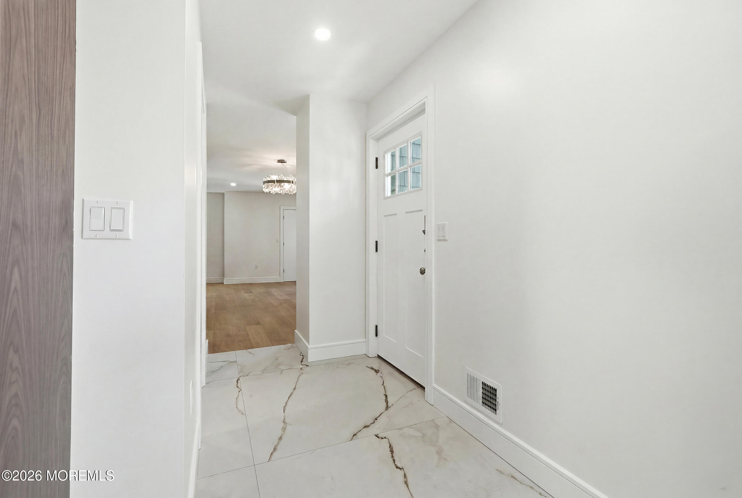 19 Roslyn Drive Oakhurst NJ 07755