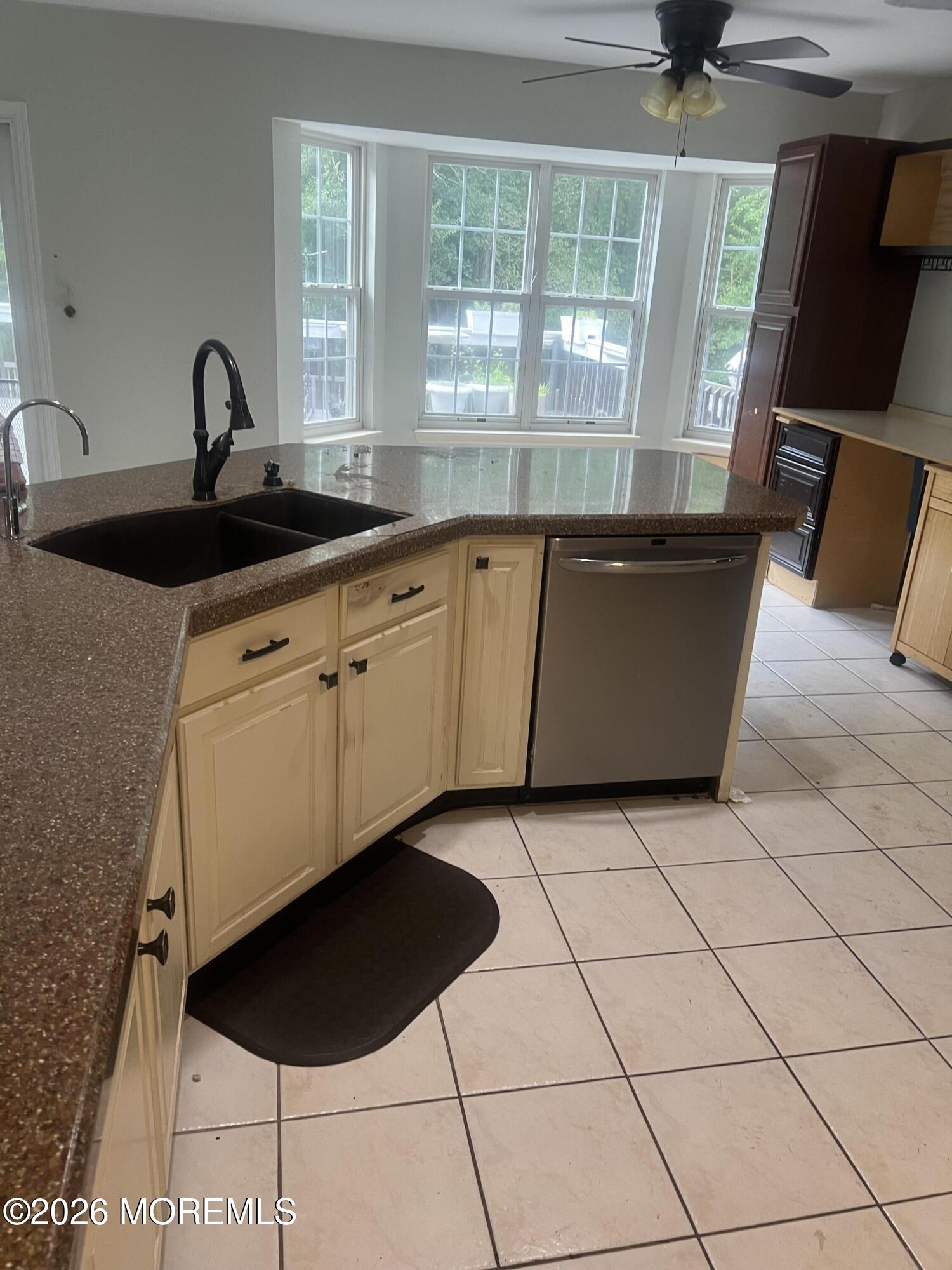 6 Nancy Court Jackson NJ 08527