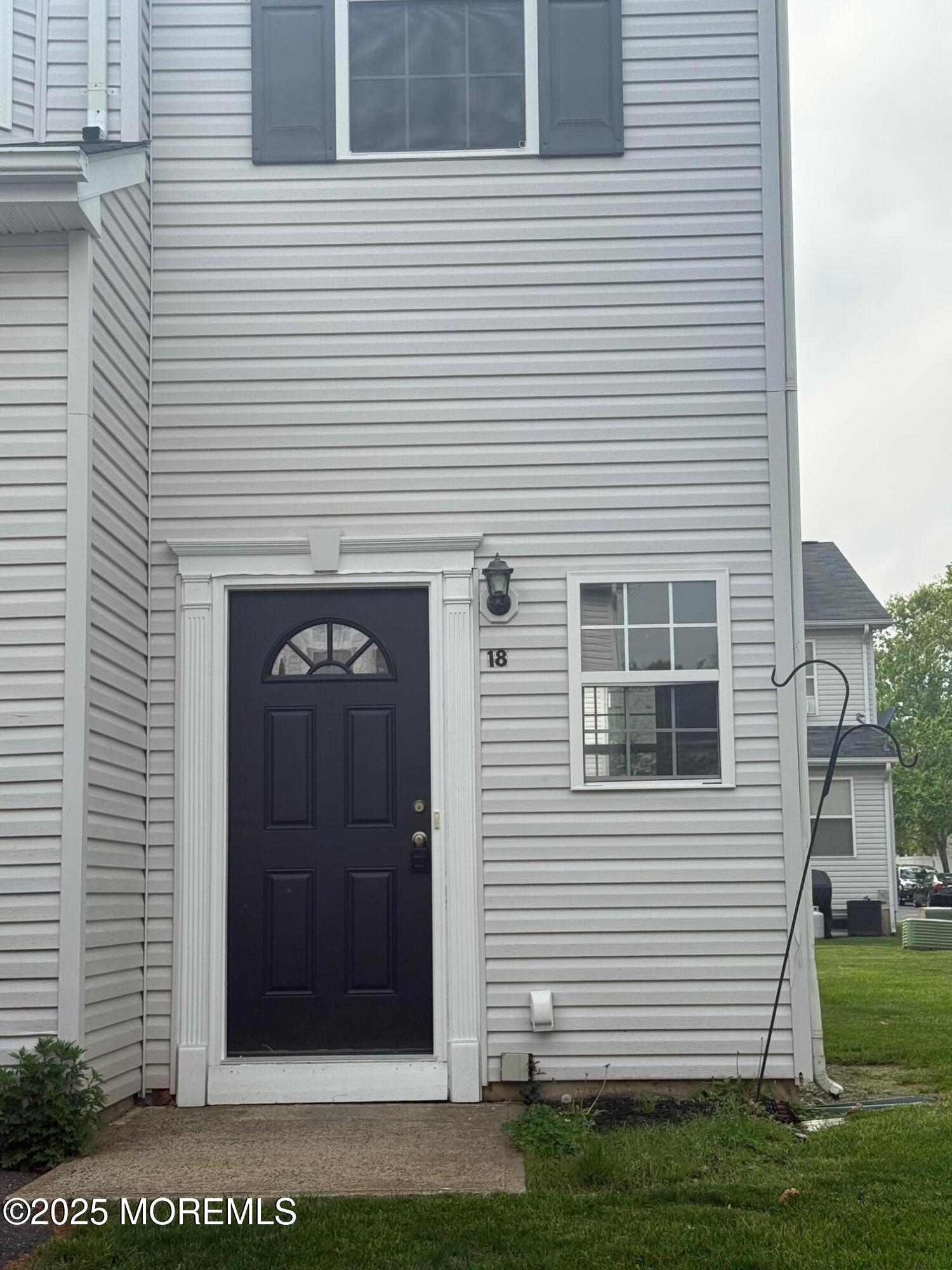 18 Esplanade Way Bayville NJ 08721