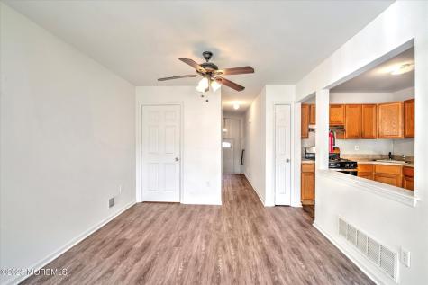 18 Esplanade Way Bayville NJ 08721