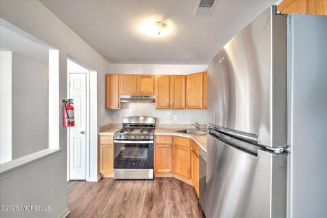 18 Esplanade Way Bayville NJ 08721