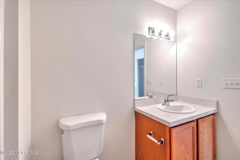 18 Esplanade Way Bayville NJ 08721