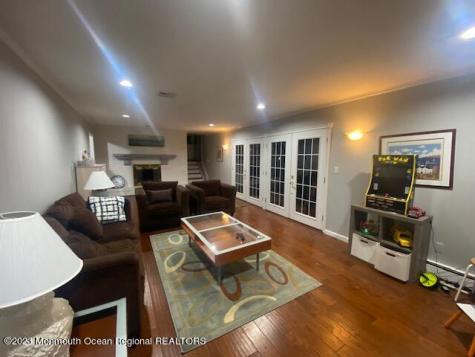 293 Lawrence Avenue Oakhurst NJ 07755