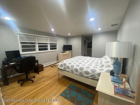293 Lawrence Avenue Oakhurst NJ 07755