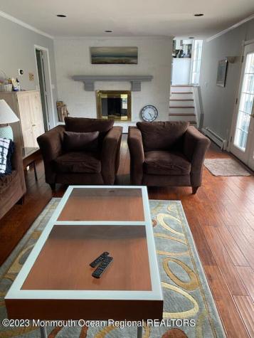 293 Lawrence Avenue Oakhurst NJ 07755
