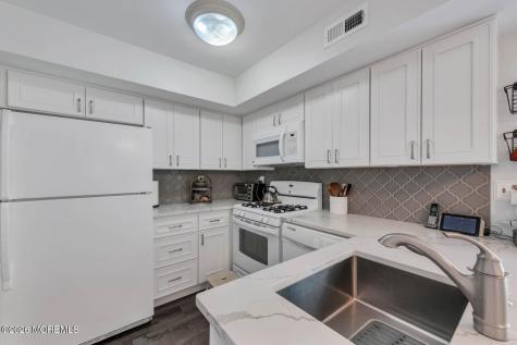 216 Coldspring Court Franklin NJ 08873