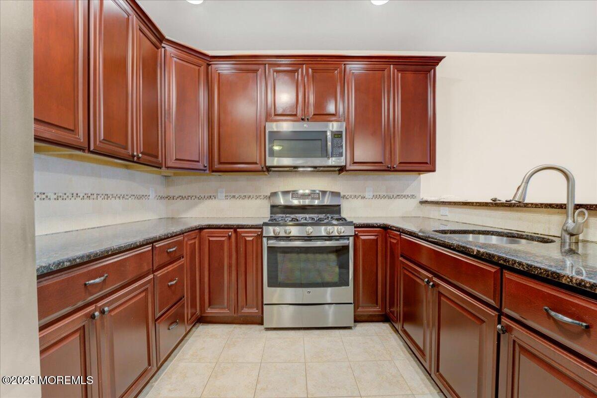 28 Santa Rosa Lane Tinton Falls NJ 07753