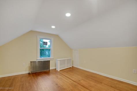 407 Redmond Avenue Oakhurst NJ 07755