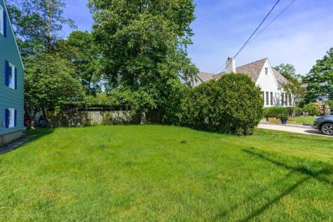 407 Redmond Avenue Oakhurst NJ 07755