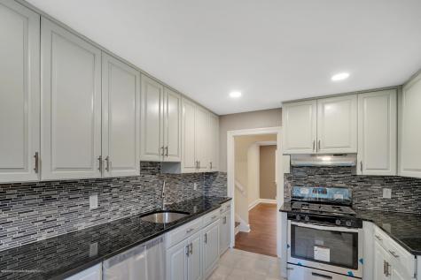 407 Redmond Avenue Oakhurst NJ 07755