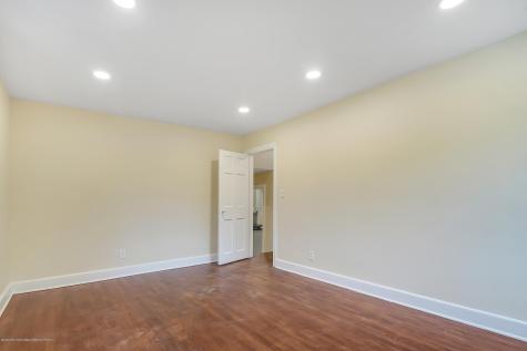 407 Redmond Avenue Oakhurst NJ 07755