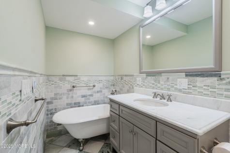 15 N Street Seaside Park NJ 08752