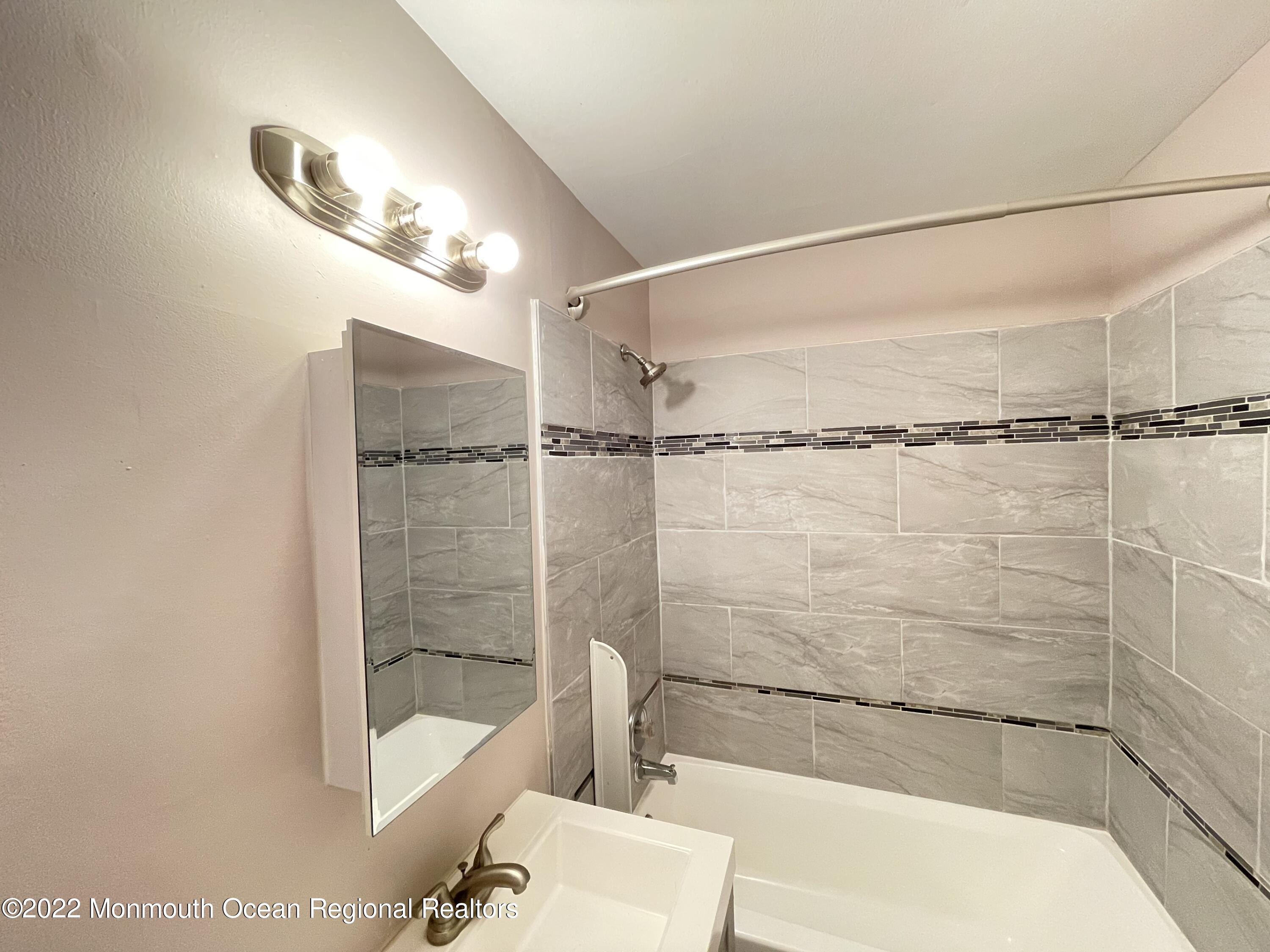 35 Manchester Court Freehold NJ 07728