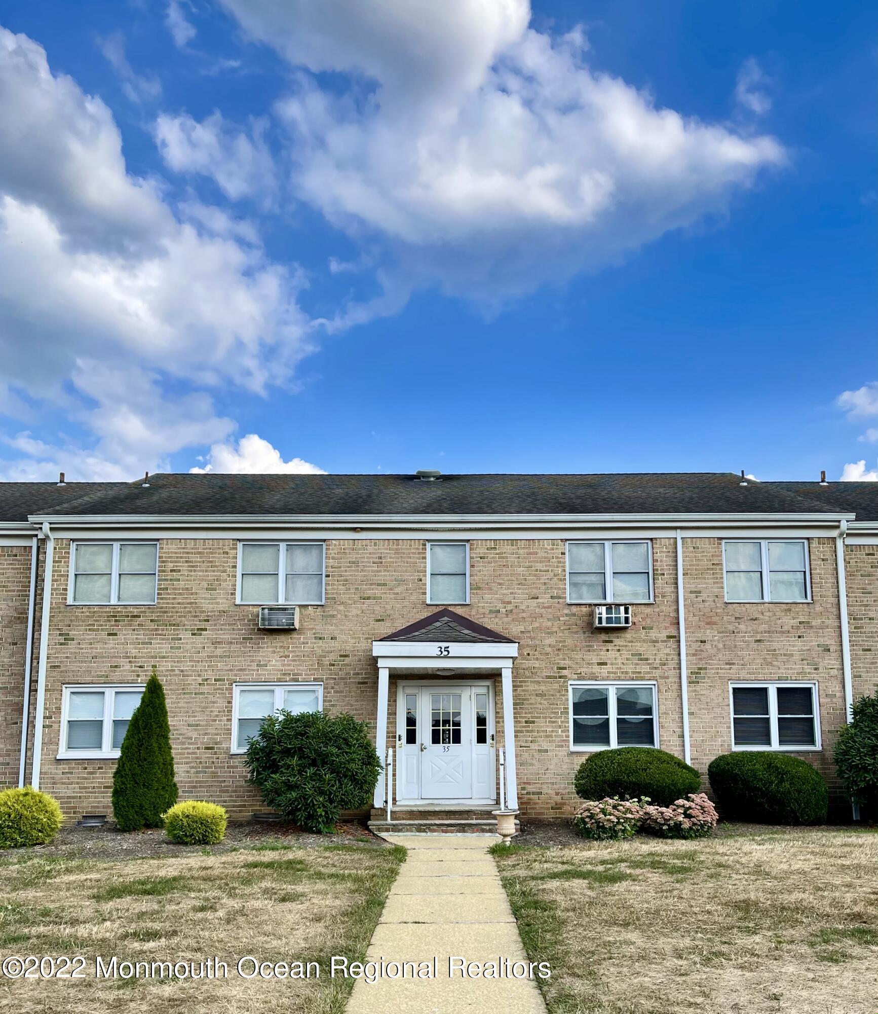35 Manchester Court Freehold NJ 07728