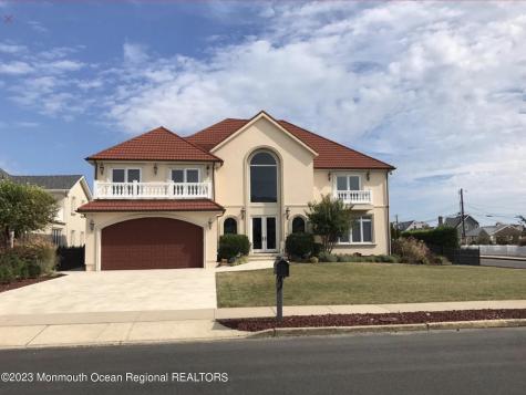 220 Pointe Drive Mantoloking NJ 08738