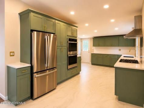 253 Parkview Terrace Lincroft NJ 07738