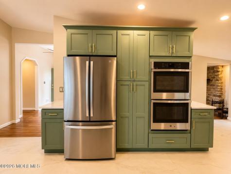 253 Parkview Terrace Lincroft NJ 07738