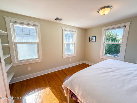 25 Ocean Avenue Manasquan NJ 08736
