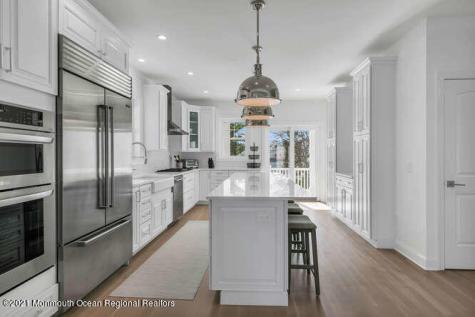 916 Ocean Avenue Mantoloking NJ 08738